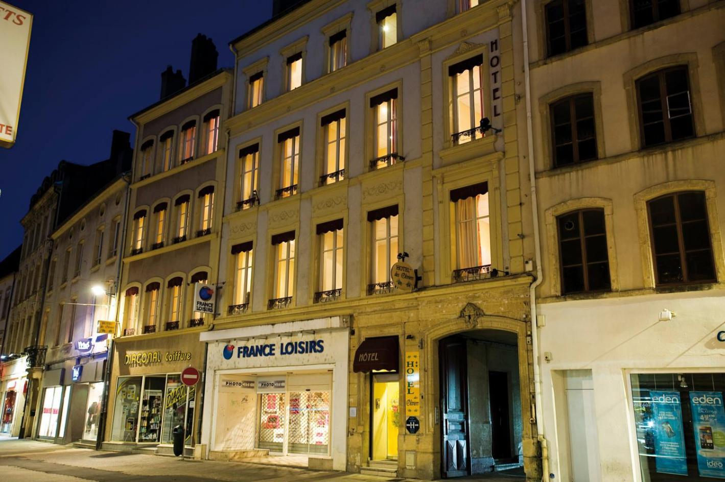 Logis-Hotel Des Oliviers Diedenhofen Exterior foto